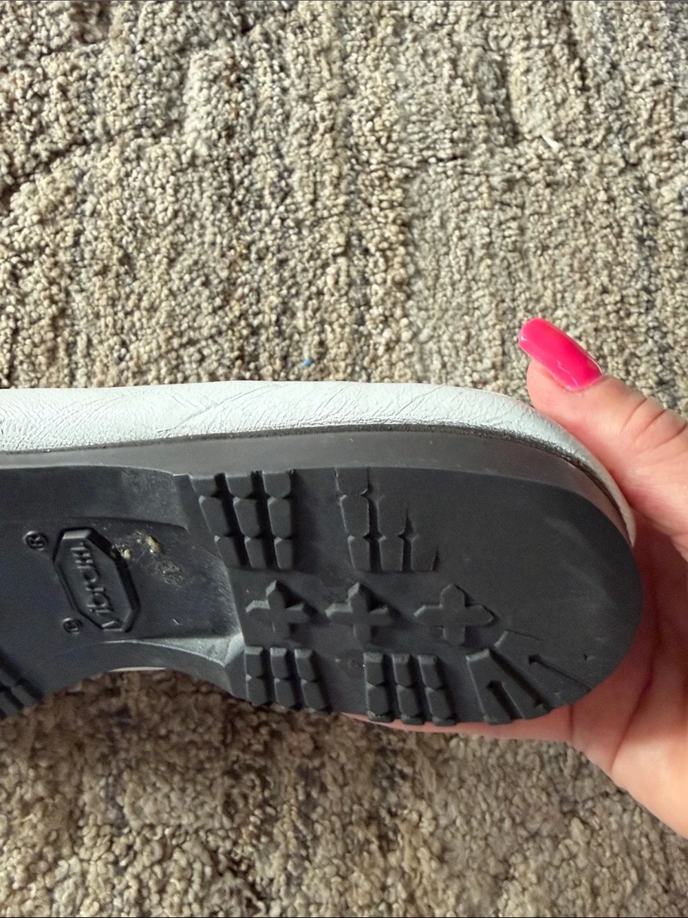 CHANEL White Leather CC Logo Loafers